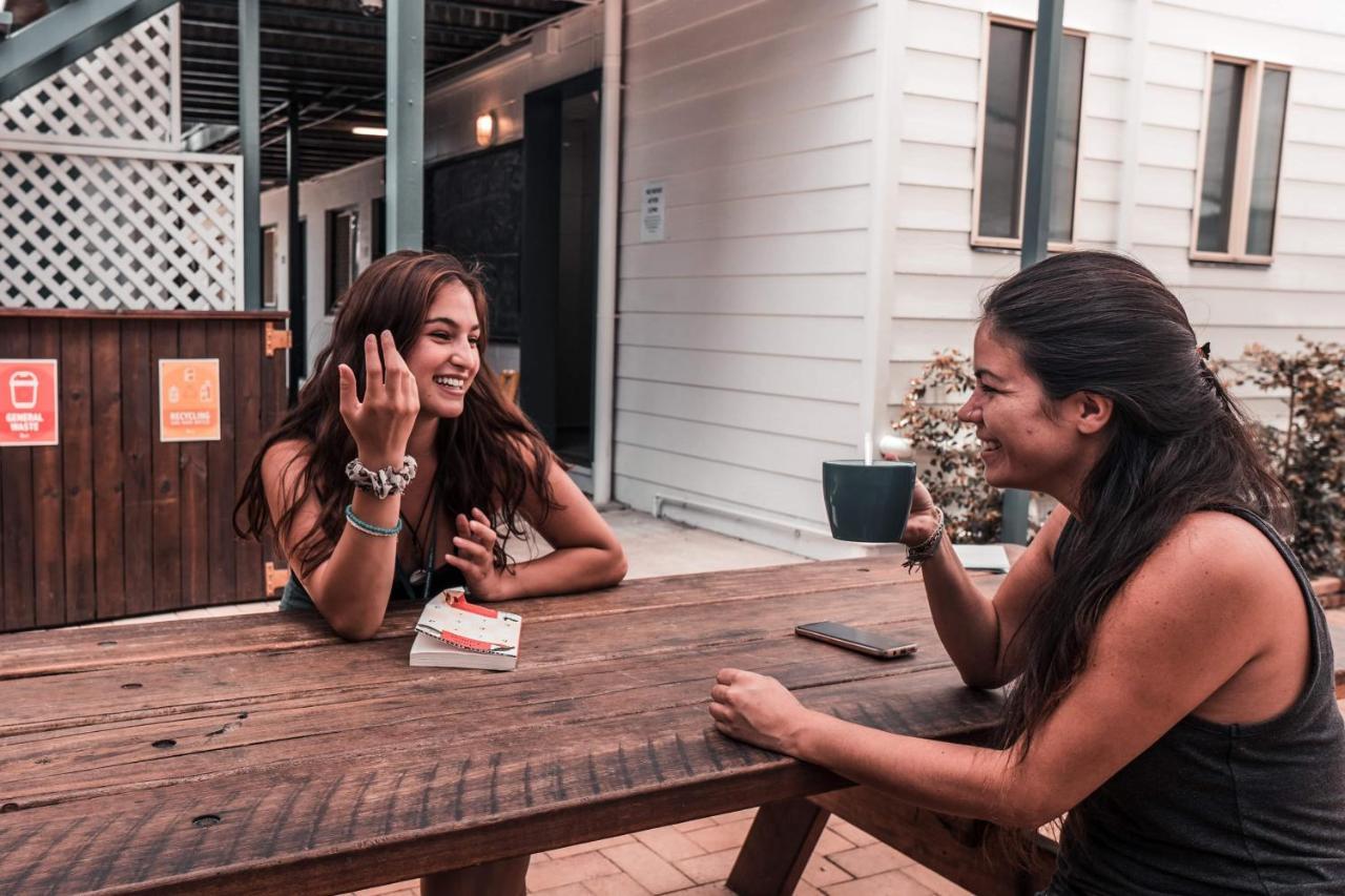 Budds In Surfers Backpackers Gold Coast Exterior foto